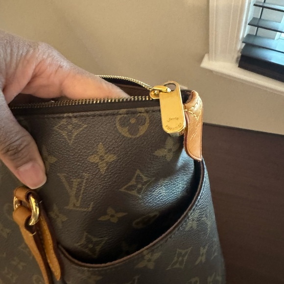 💯 authentic Louis Vuitton totally mm - Picture 4 of 15